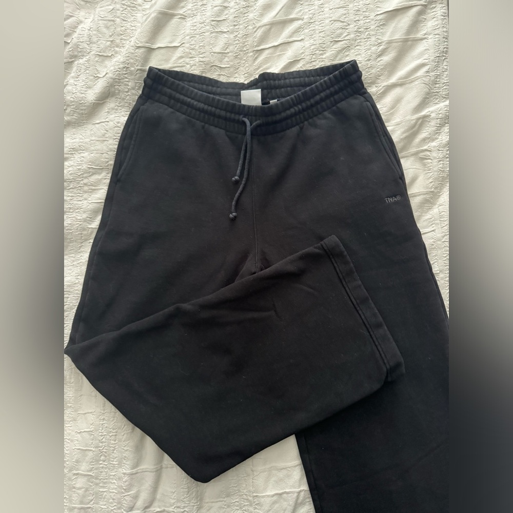 Aritzia Cozy Fleece Boyfriend Basic Wide Sweatpant - Size M